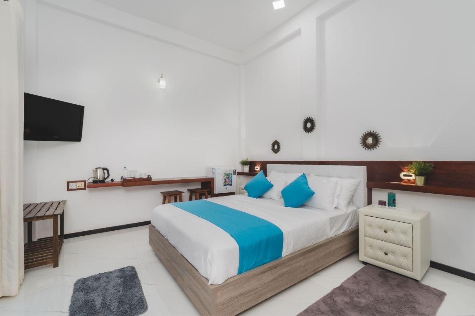 Horizon View Bed & Breakfast แคนดี้ ภายนอก รูปภาพ