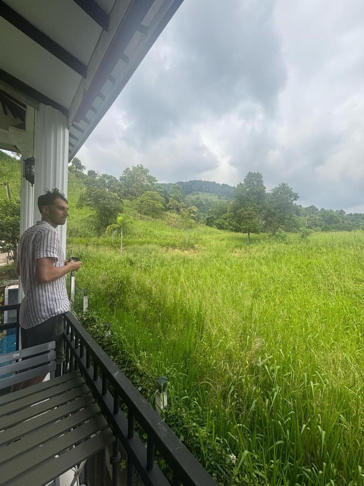 Horizon View Bed & Breakfast แคนดี้ ภายนอก รูปภาพ